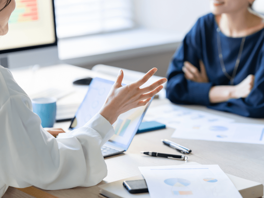 打ち合わせしている様子